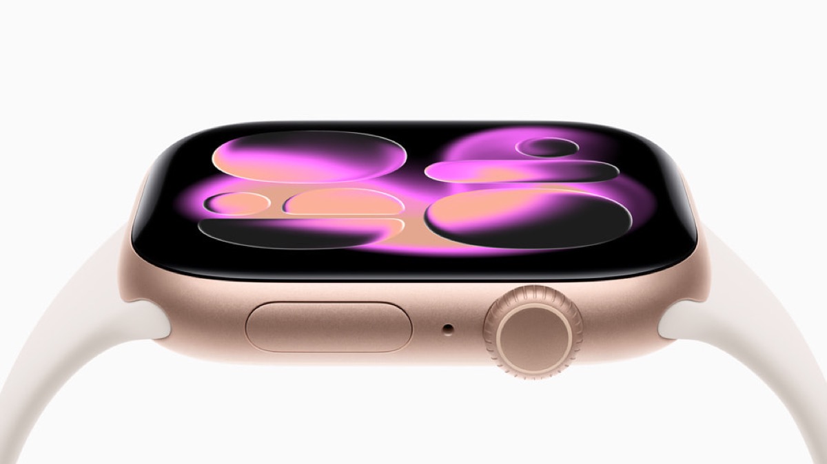 비스듬한 각도에서 본 Apple Watch Series 11